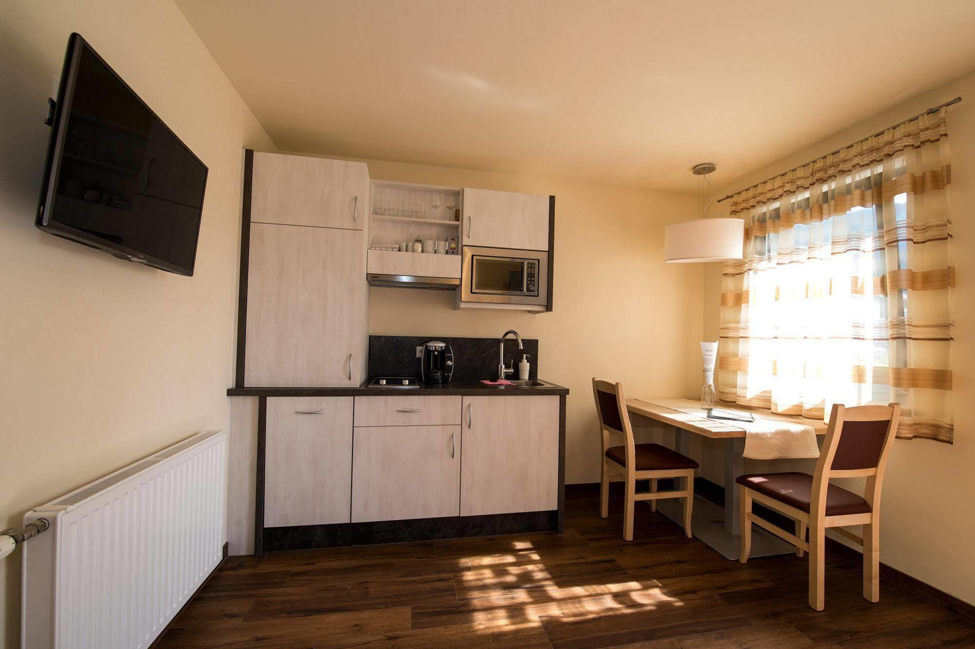 Burgls Apartmenthaus Tröpolach Kültér fotó